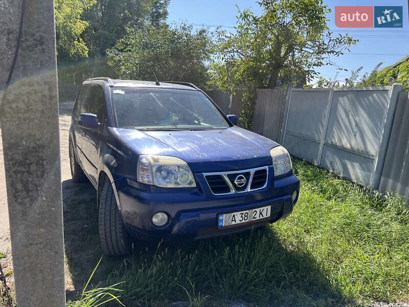 Внедорожник / Кроссовер Nissan X-Trail 2002 в 