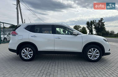 Внедорожник / Кроссовер Nissan X-Trail 2015 в 