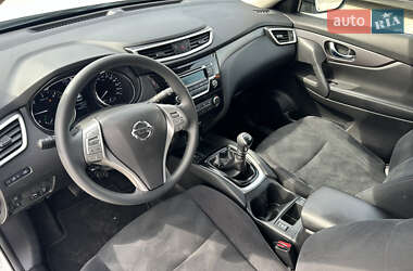 Внедорожник / Кроссовер Nissan X-Trail 2015 в 