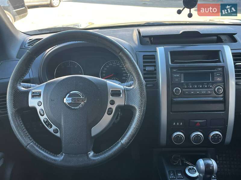Позашляховик / Кросовер Nissan X-Trail 2014 в Києві
