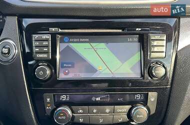 Внедорожник / Кроссовер Nissan X-Trail 2016 в 