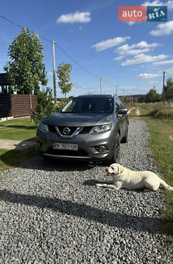 Внедорожник / Кроссовер Nissan X-Trail 2016 в Вараше
