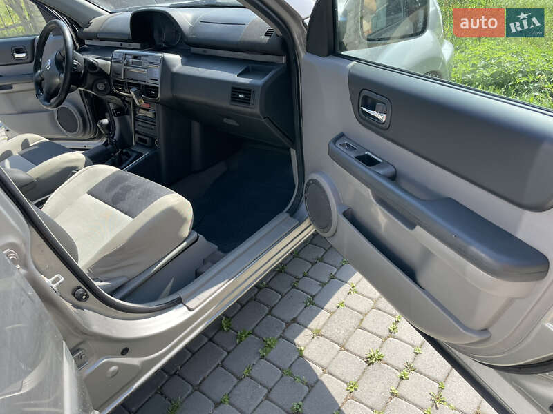 Внедорожник / Кроссовер Nissan X-Trail 2003 в Старом Самборе