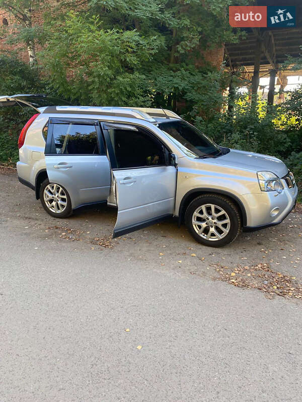 Позашляховик / Кросовер Nissan X-Trail 2012 в Сумах