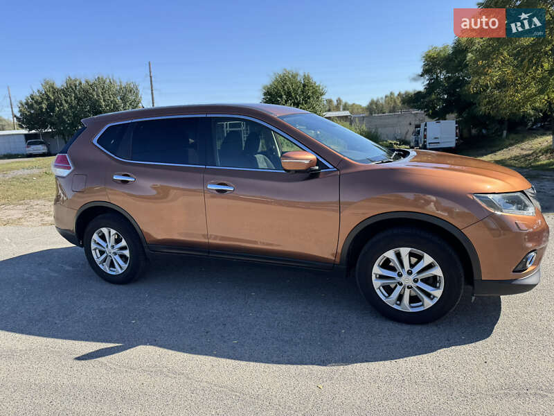 Позашляховик / Кросовер Nissan X-Trail 2014 в Києві