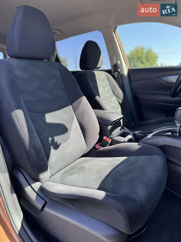 Позашляховик / Кросовер Nissan X-Trail 2014 в Києві