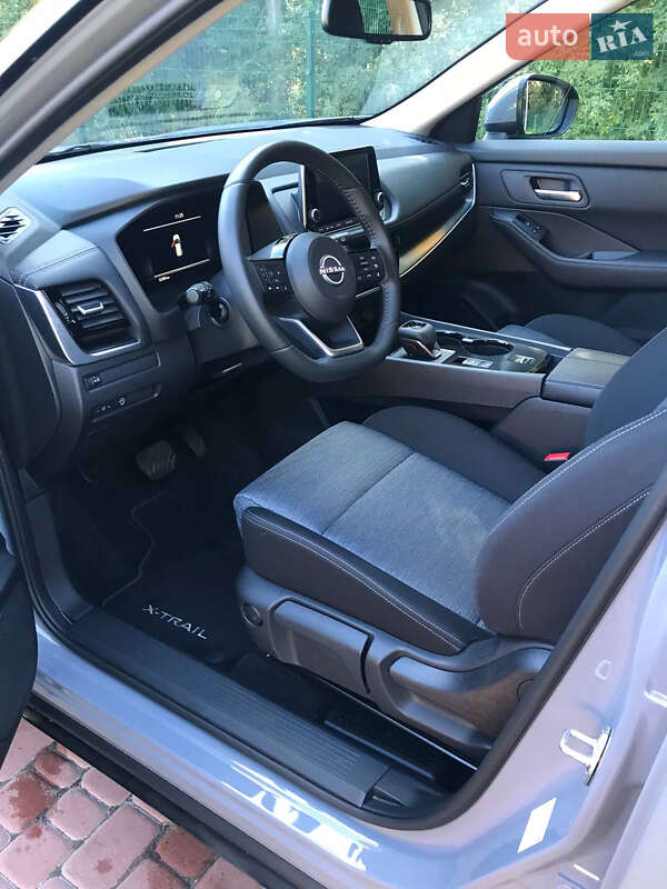 Позашляховик / Кросовер Nissan X-Trail 2024 в Києві