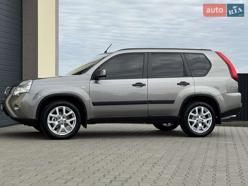 Позашляховик / Кросовер Nissan X-Trail 2010 в Стрию
