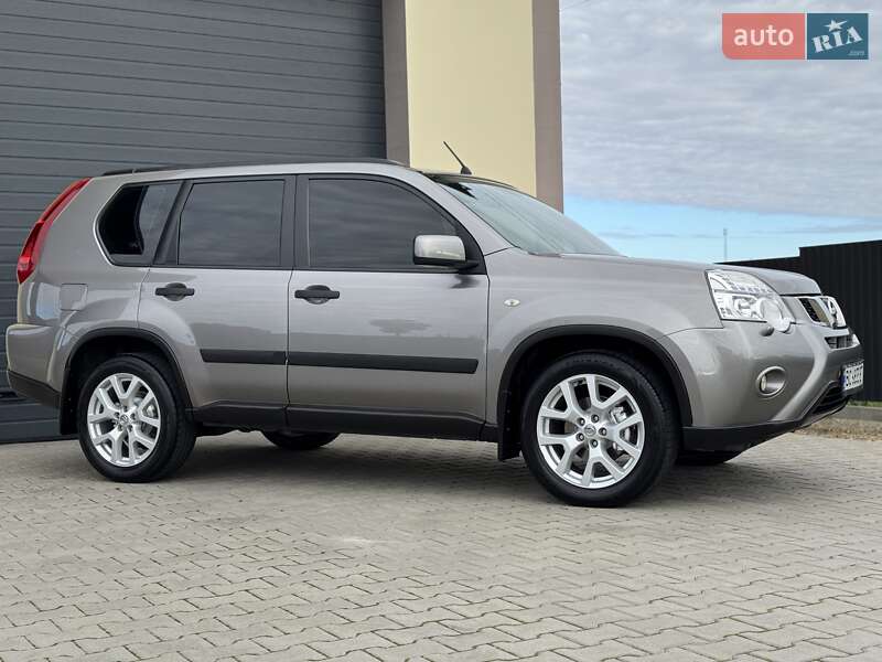 Позашляховик / Кросовер Nissan X-Trail 2010 в Стрию
