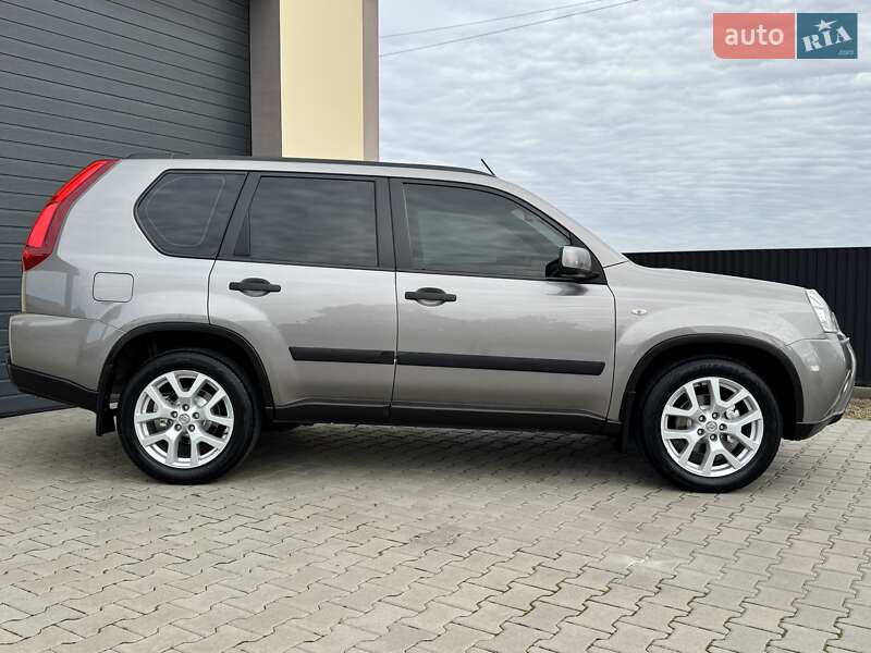 Позашляховик / Кросовер Nissan X-Trail 2010 в Стрию