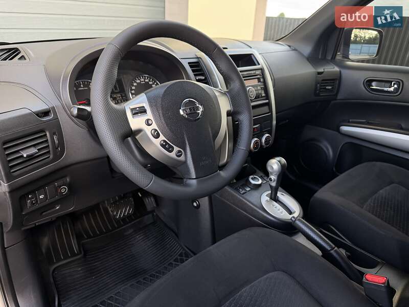 Позашляховик / Кросовер Nissan X-Trail 2010 в Стрию