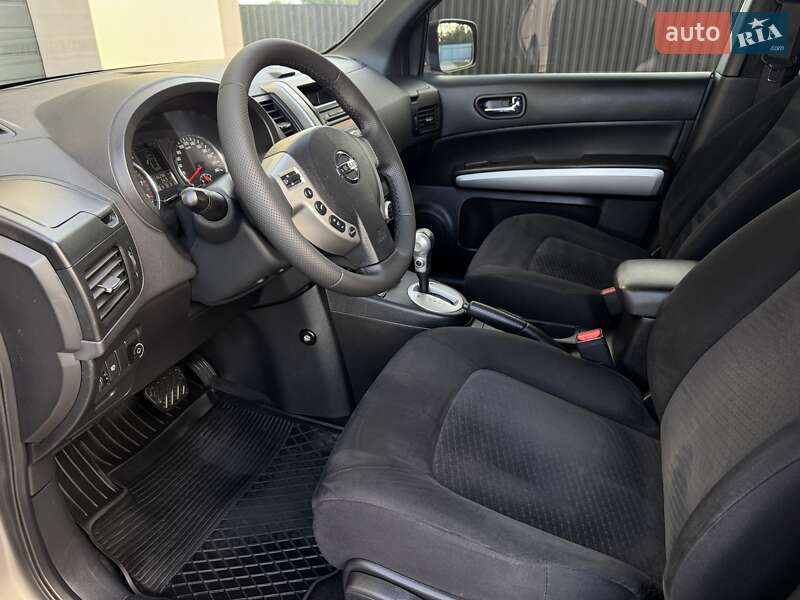 Позашляховик / Кросовер Nissan X-Trail 2010 в Стрию