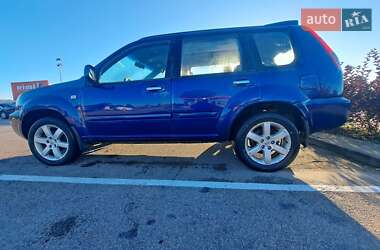 Позашляховик / Кросовер Nissan X-Trail 2004 в Києві