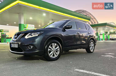 Внедорожник / Кроссовер Nissan X-Trail 2015 в 