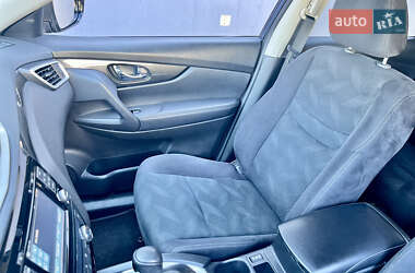Внедорожник / Кроссовер Nissan X-Trail 2015 в 