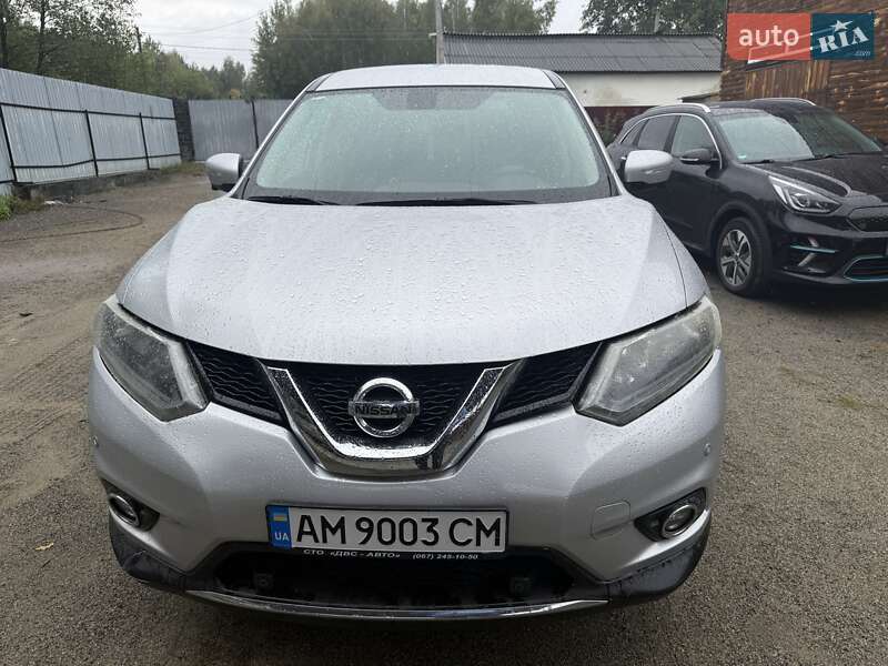 Позашляховик / Кросовер Nissan X-Trail 2016 в Радомишлі