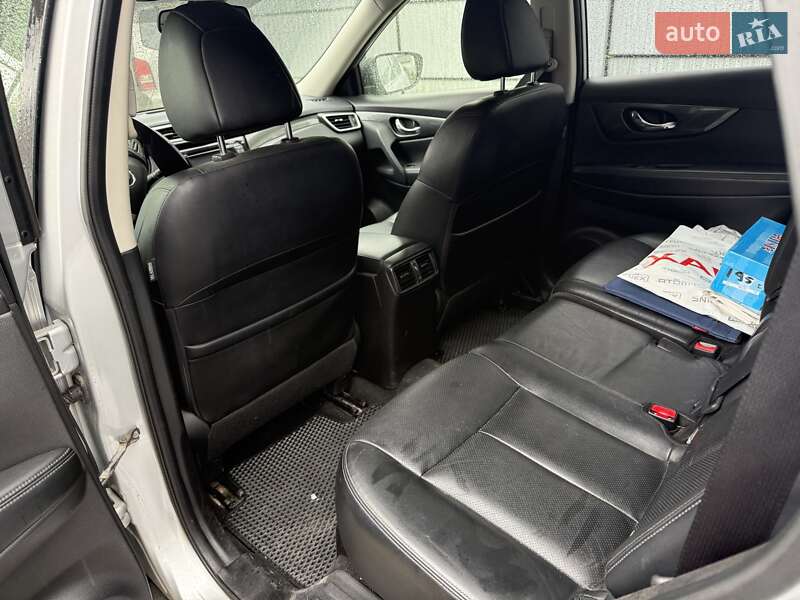 Позашляховик / Кросовер Nissan X-Trail 2016 в Радомишлі