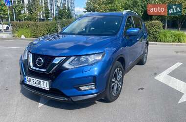Внедорожник / Кроссовер Nissan X-Trail 2017 в Киеве