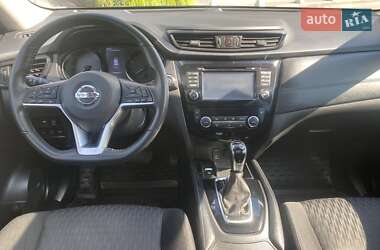 Внедорожник / Кроссовер Nissan X-Trail 2017 в 