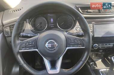 Внедорожник / Кроссовер Nissan X-Trail 2017 в 