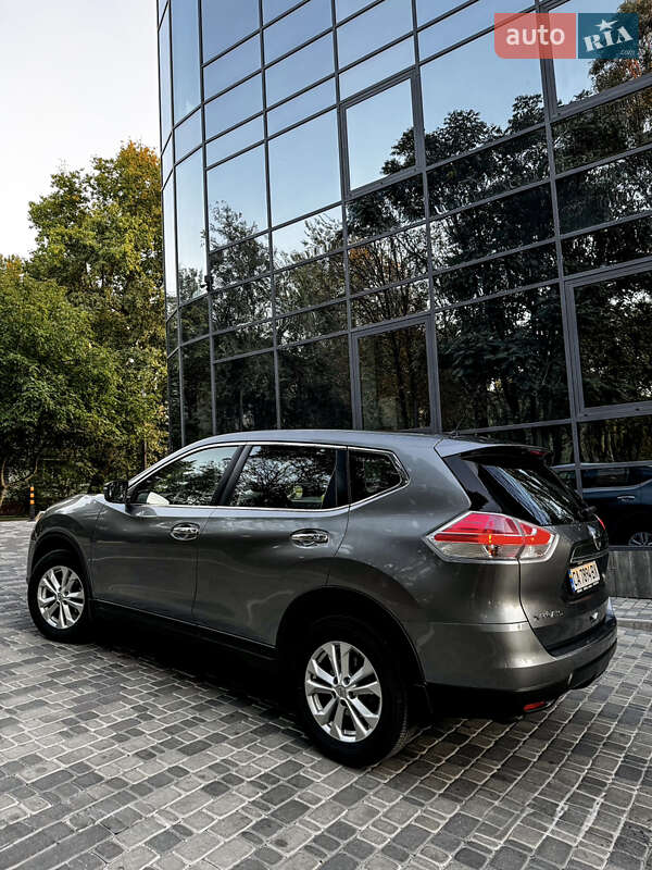 Позашляховик / Кросовер Nissan X-Trail 2016 в Запоріжжі