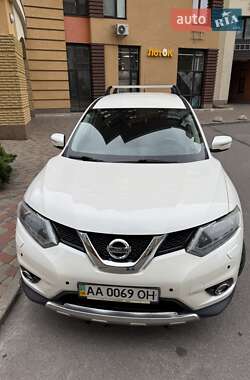 Внедорожник / Кроссовер Nissan X-Trail 2016 в 