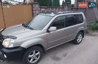 Внедорожник / Кроссовер Nissan X-Trail 2003 в 