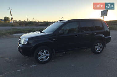 Внедорожник / Кроссовер Nissan X-Trail 2005 в  фото 3 Внедорожник / Кроссовер Nissan X-Trail 2005 в