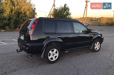 Внедорожник / Кроссовер Nissan X-Trail 2005 в  фото 9 Внедорожник / Кроссовер Nissan X-Trail 2005 в