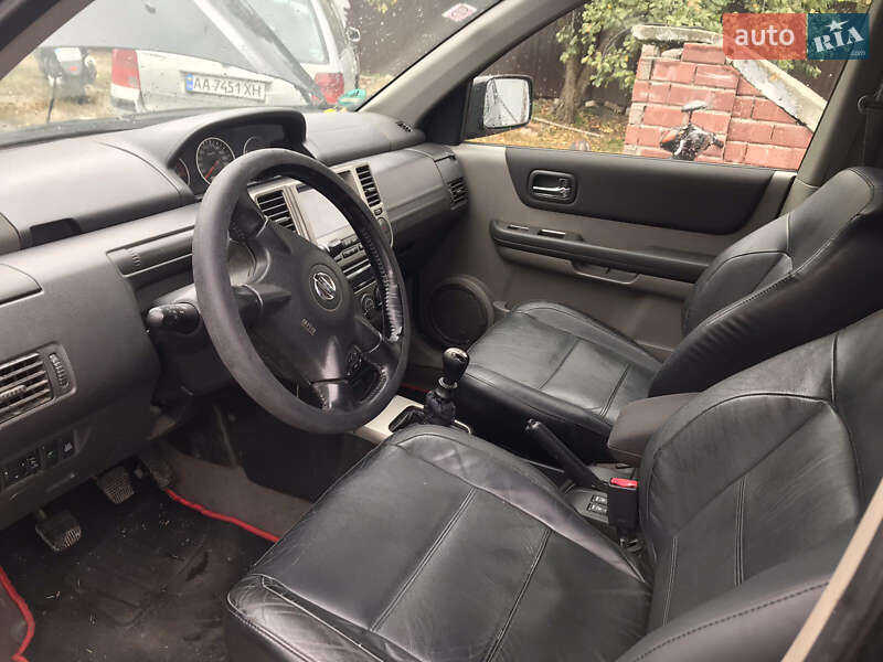 Внедорожник / Кроссовер Nissan X-Trail 2005 в Киеве