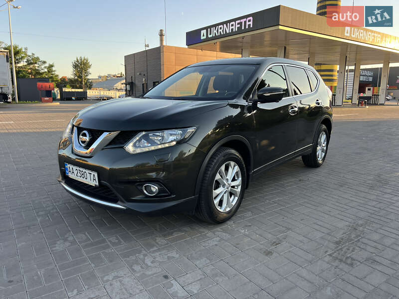 Внедорожник / Кроссовер Nissan X-Trail 2017 в Киеве