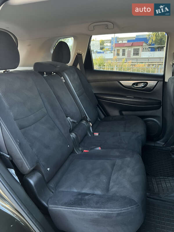 Внедорожник / Кроссовер Nissan X-Trail 2017 в Киеве