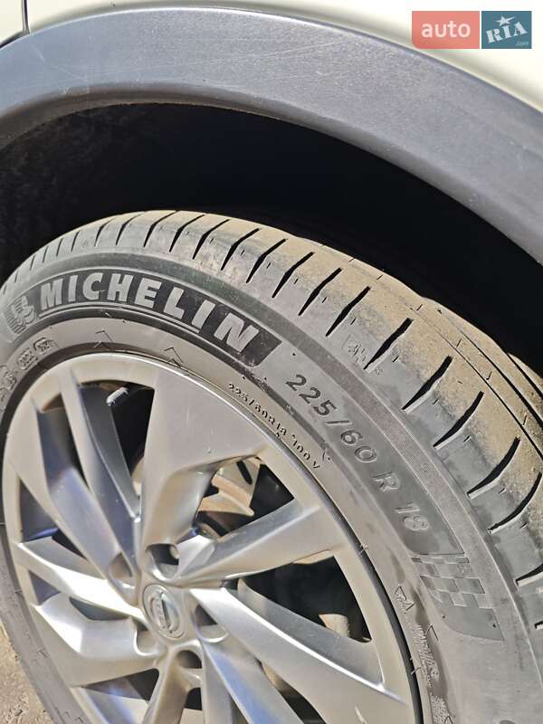 Позашляховик / Кросовер Nissan X-Trail 2017 в Києві