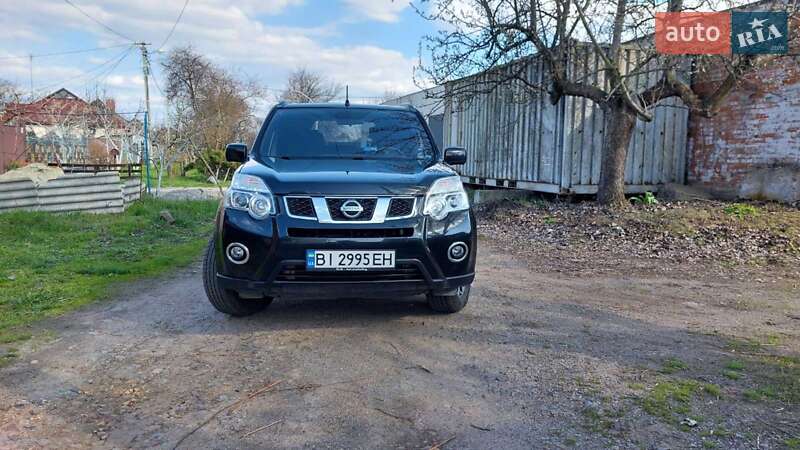 Позашляховик / Кросовер Nissan X-Trail 2013 в Полтаві