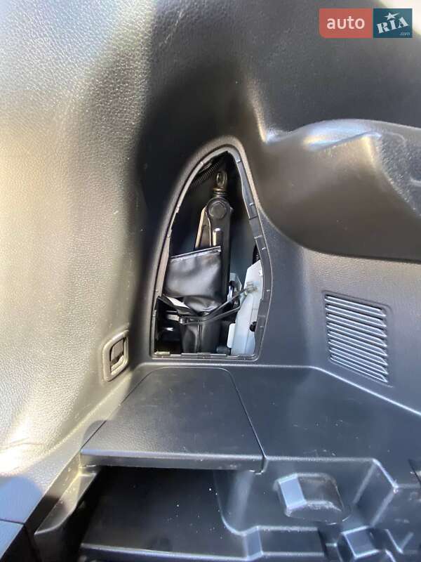 Позашляховик / Кросовер Nissan X-Trail 2015 в Стецевій