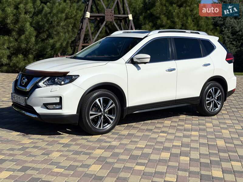 Позашляховик / Кросовер Nissan X-Trail 2017 в Дніпрі