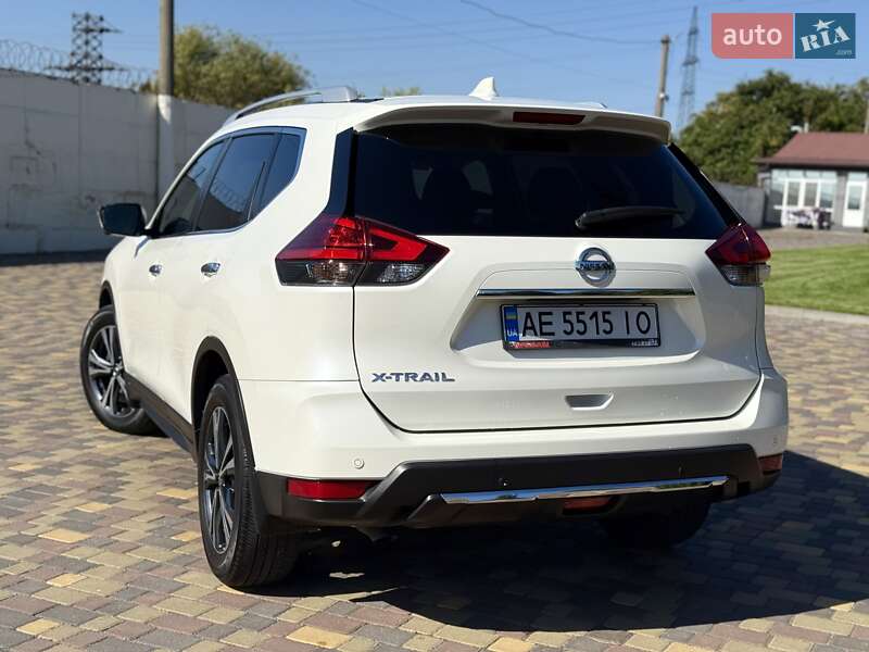 Позашляховик / Кросовер Nissan X-Trail 2017 в Дніпрі