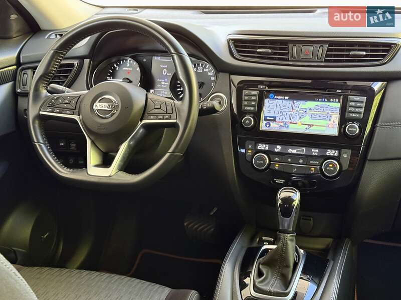 Позашляховик / Кросовер Nissan X-Trail 2017 в Дніпрі