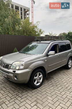 Позашляховик / Кросовер Nissan X-Trail 2003 в Києві