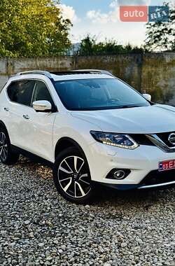 Внедорожник / Кроссовер Nissan X-Trail 2016 в 