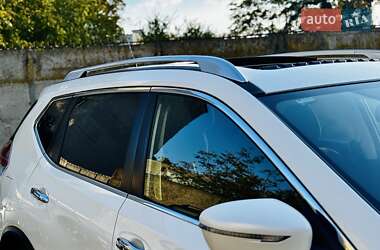 Внедорожник / Кроссовер Nissan X-Trail 2016 в 