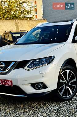 Внедорожник / Кроссовер Nissan X-Trail 2016 в 