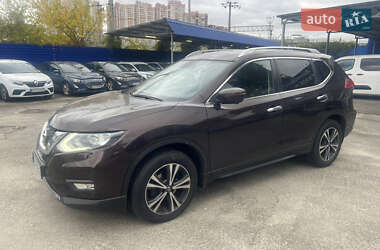 Внедорожник / Кроссовер Nissan X-Trail 2021 в 