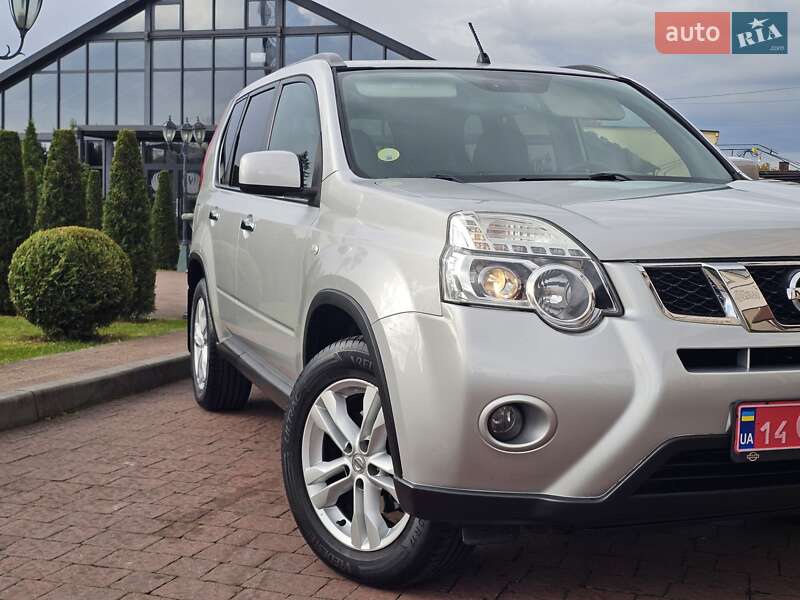 Внедорожник / Кроссовер Nissan X-Trail 2012 в Стрые