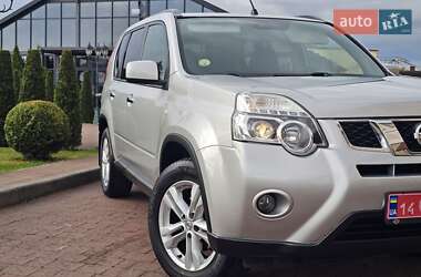 Внедорожник / Кроссовер Nissan X-Trail 2012 в 