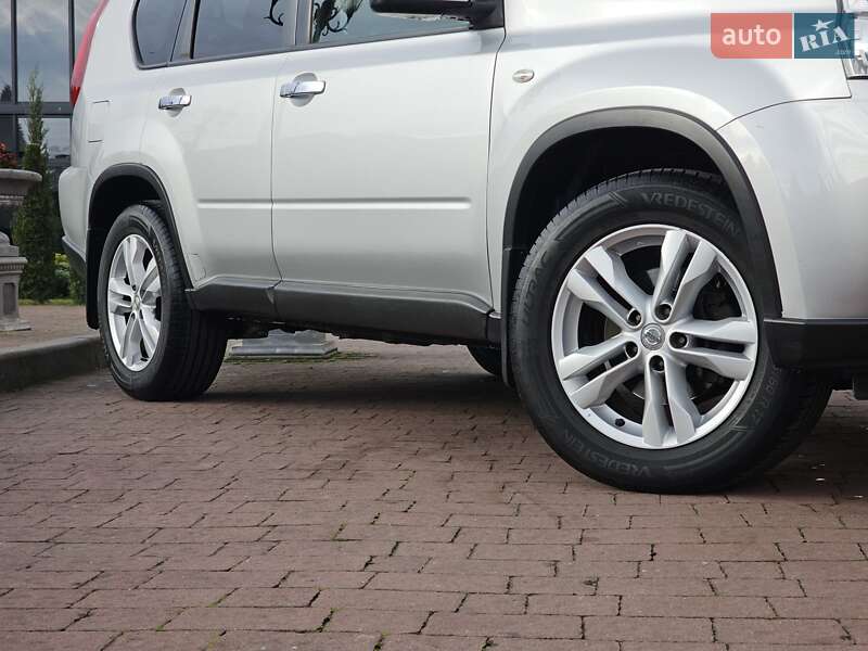 Внедорожник / Кроссовер Nissan X-Trail 2012 в Стрые