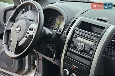 Внедорожник / Кроссовер Nissan X-Trail 2012 в 
