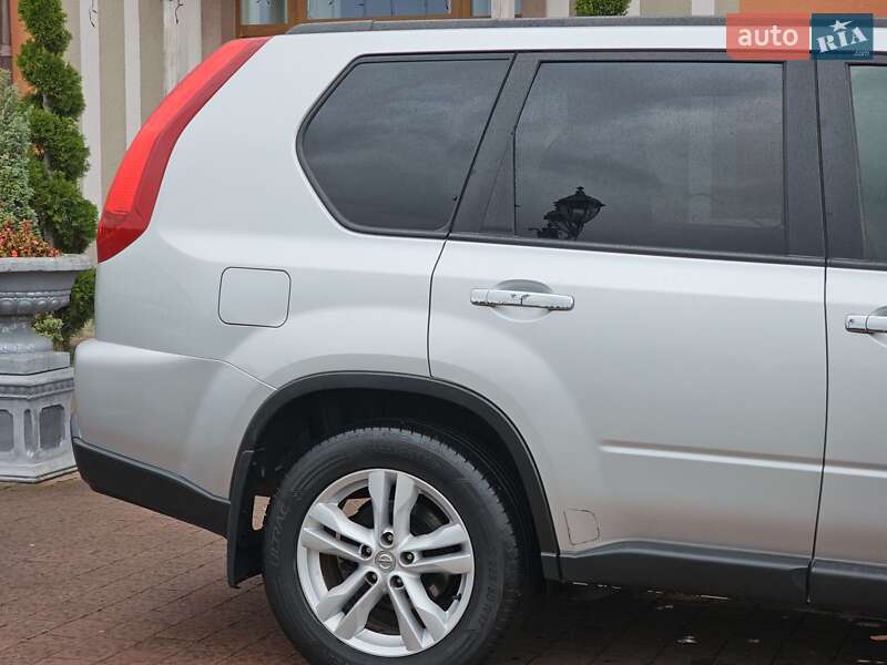 Внедорожник / Кроссовер Nissan X-Trail 2012 в Стрые