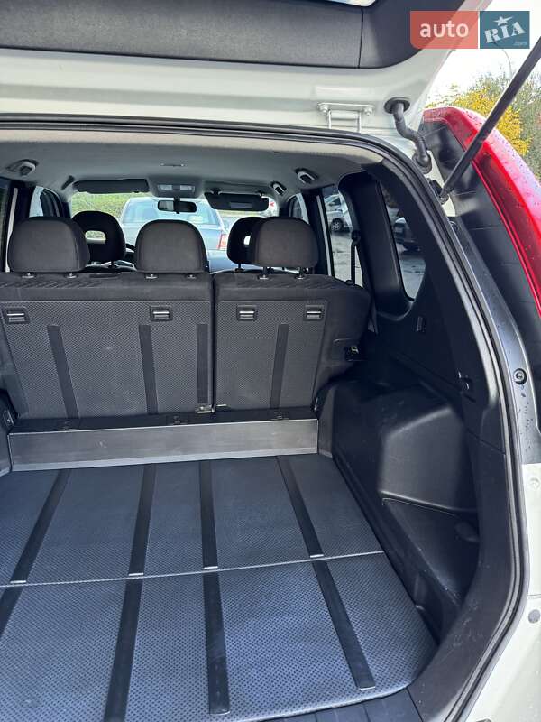 Внедорожник / Кроссовер Nissan X-Trail 2011 в Киеве фото 34 Внедорожник / Кроссовер Nissan X-Trail 2011 в Киеве