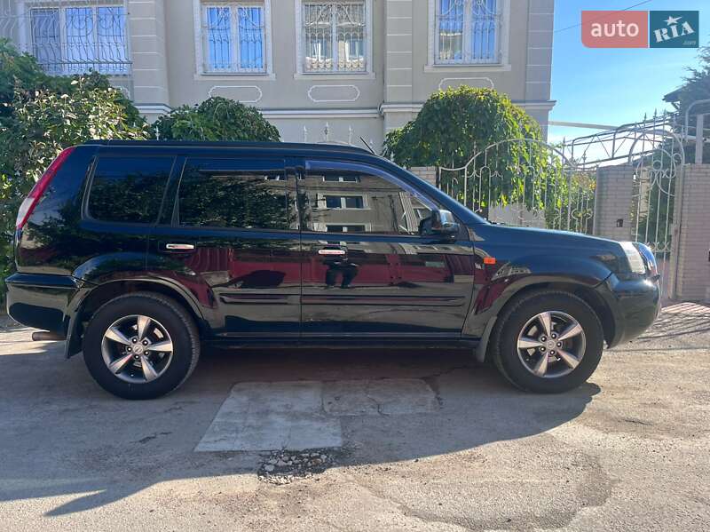 Позашляховик / Кросовер Nissan X-Trail 2003 в 